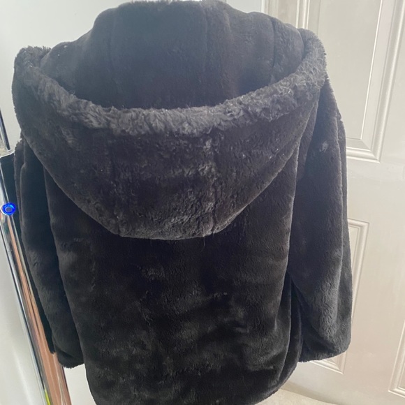 Zara faux fur - Picture 3 of 8